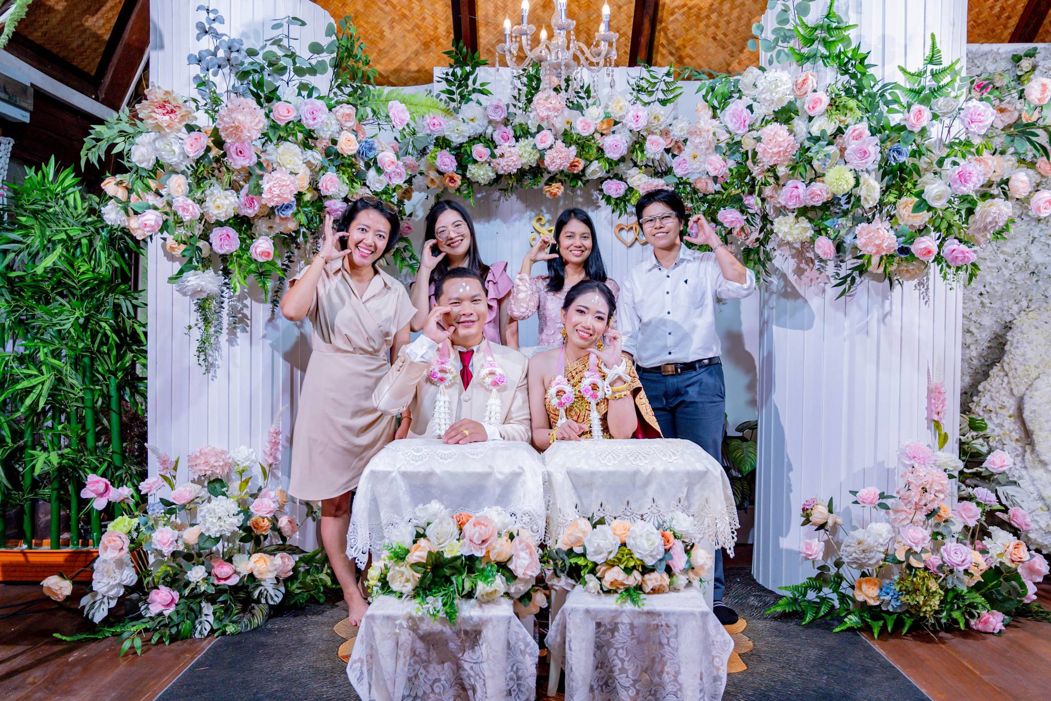 จัดพิธีหมั้น รดน้ำสังข์ และพิธีไทยอื่น ๆ ได้ ในแพ็กเกจราคาคุ้มค่ากว่าใคร