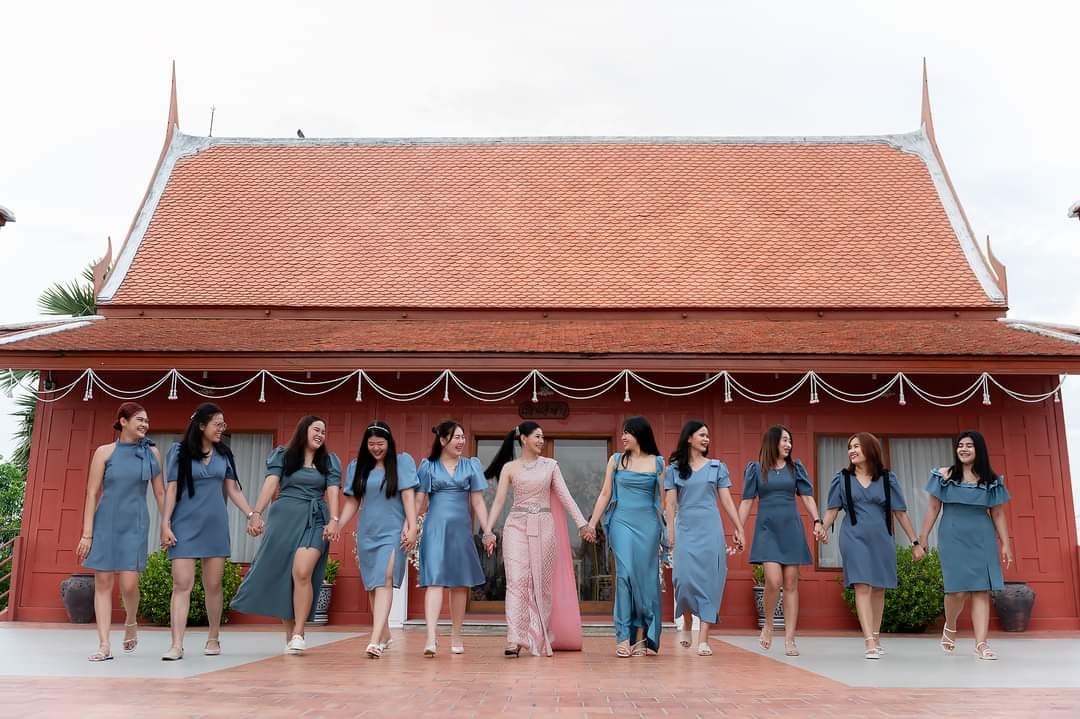 มีทั้งโซนห้องจัดเลี้ยงขนาดใหญ่ในเรือนไทย พร้อมสิ่งอำนวยความสะดวกที่ครบครัน