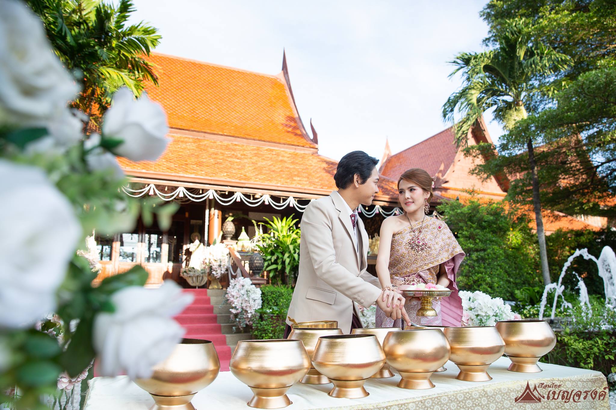 เรือนเบญจรงค์ เรือนไทยแต่งงานนนทบุรีสถานที่ที่เพียบพร้อมไปด้วยบริการจัดงานแบบครบครัน