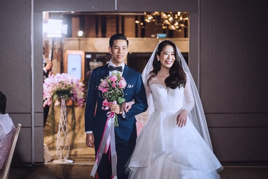 โฟร์วิงส์ กรุงเทพฯ โรงแรมสุดหรูหราตั้งอยู่ภายในซอยสุขุมวิท 26 เดินทางสะดวกเพราะใกล้ BTS พร้อมพงษ์และทางด่วนพระราม 4