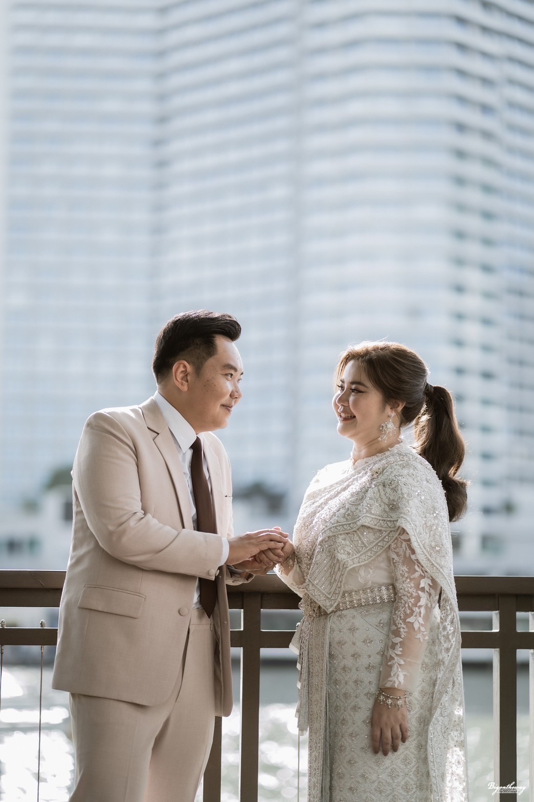 คู่แต่งงานสุดหวานฉ่ำ Millennium Hilton Bangkok