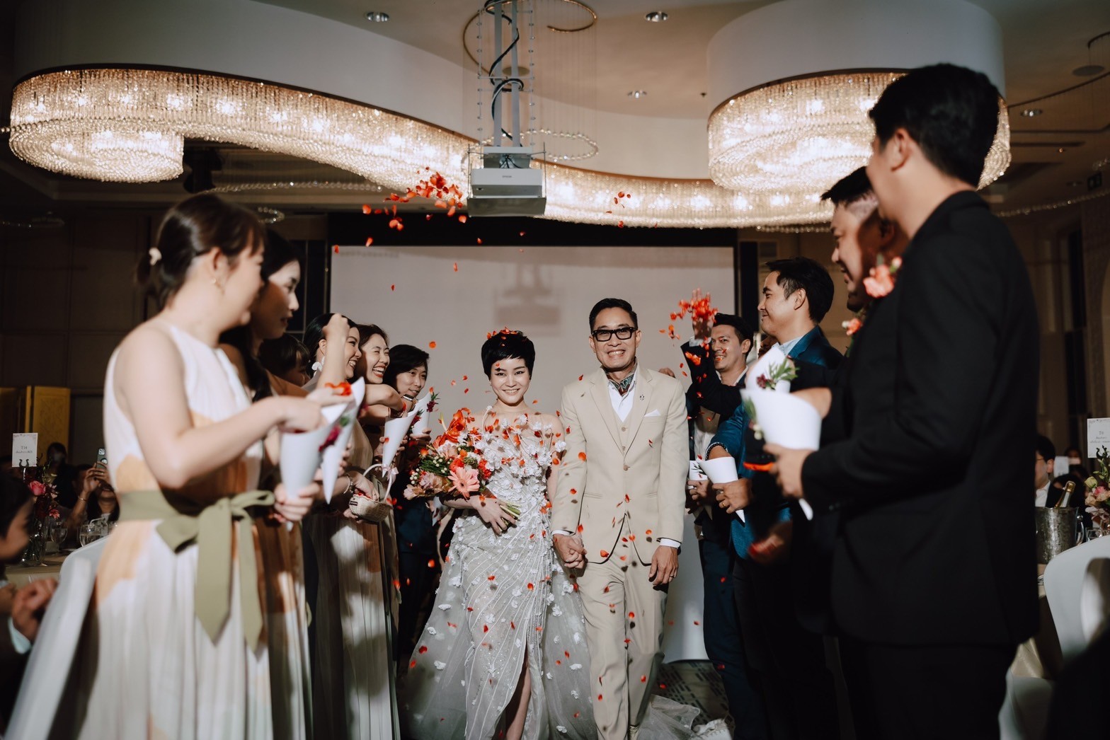 ยู สาทร จัดงานแต่งงานธีมชิค ๆ ก็ได้ หรือจะจัดธีมหวาน ๆ ก็เหมาะ