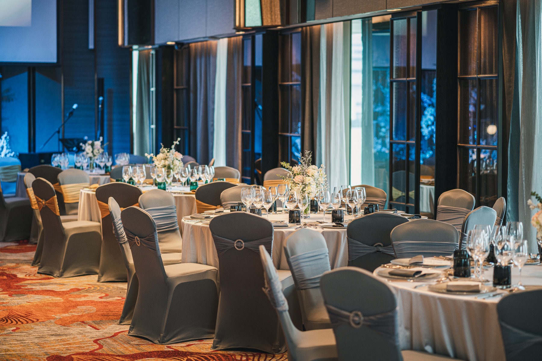 โรงแรมวี โฮเทล กรุงเทพฯ สถานที่จัดงานแต่งสวย ๆ ที่รองรับการจัดงานหลากหลายรูปแบบ