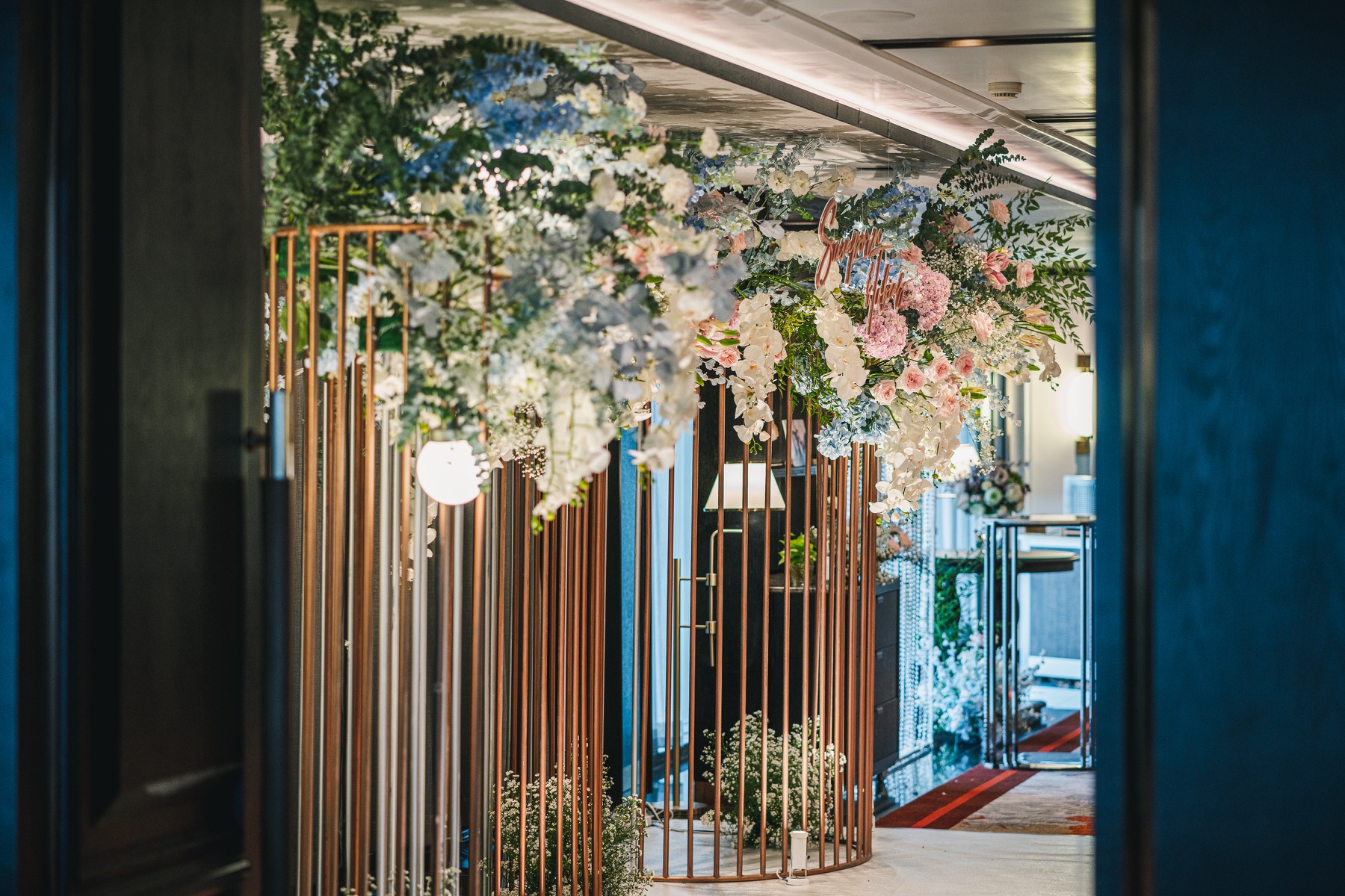 โรงแรมวี โฮเทล กรุงเทพฯ มีห้องบอลรูมสไตล์อาร์ต เดโคที่ได้รับการตกแต่งภายในไว้อย่างเก๋กู๊ด