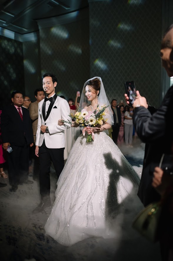 จัดงานแต่งที่พูลแมน รางน้ำ