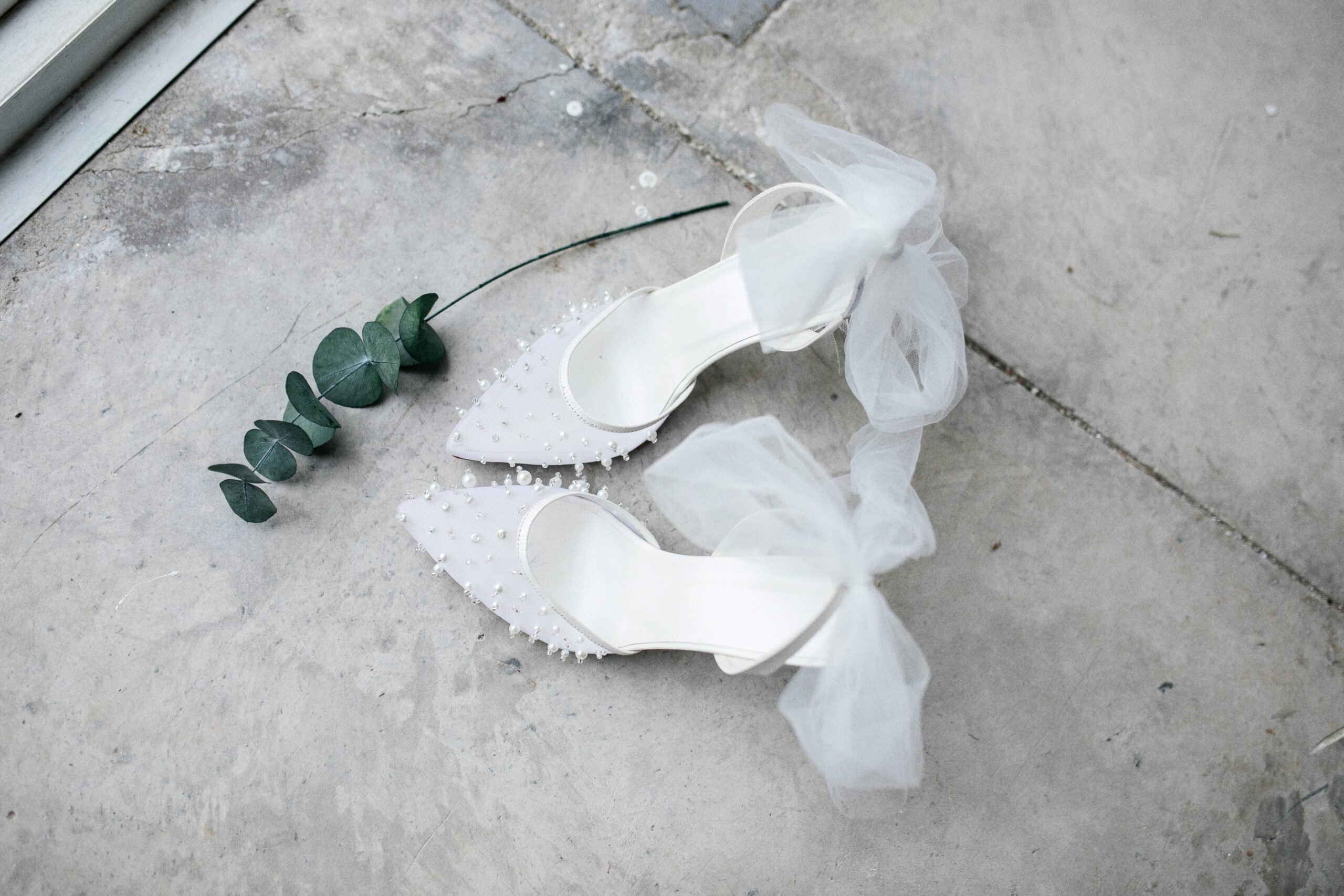 เลือกรองเท้าเจ้าสาวให้เหมาะกับรูปแบบงานที่เราจัด