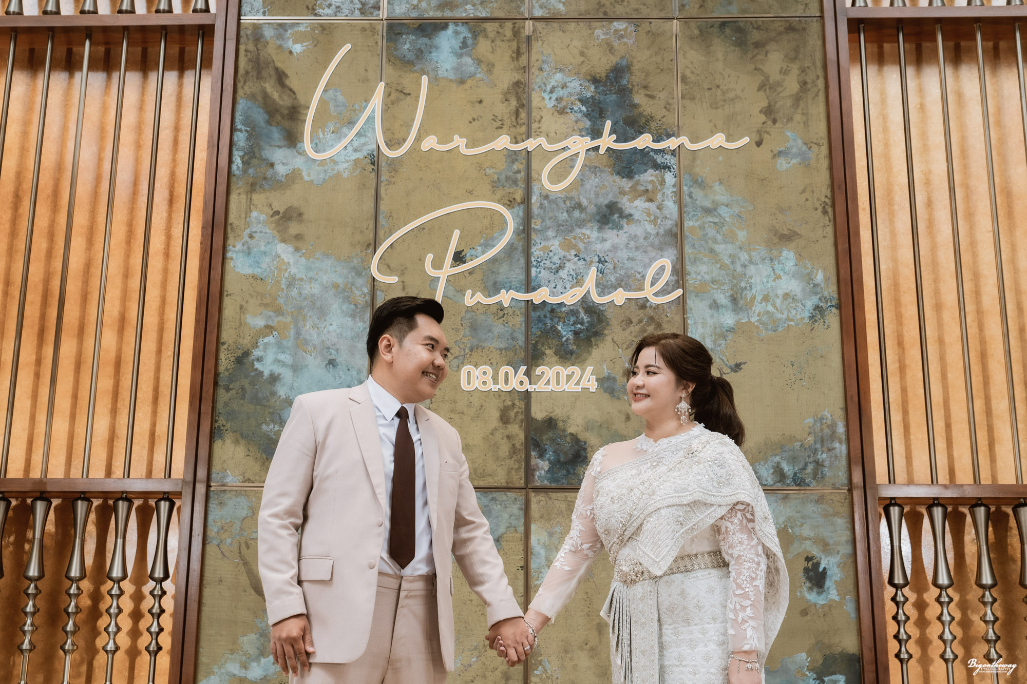 คุณโมและคุณจิ๊บที่พร้อมจะเดินไปข้างหน้าด้วยกัน