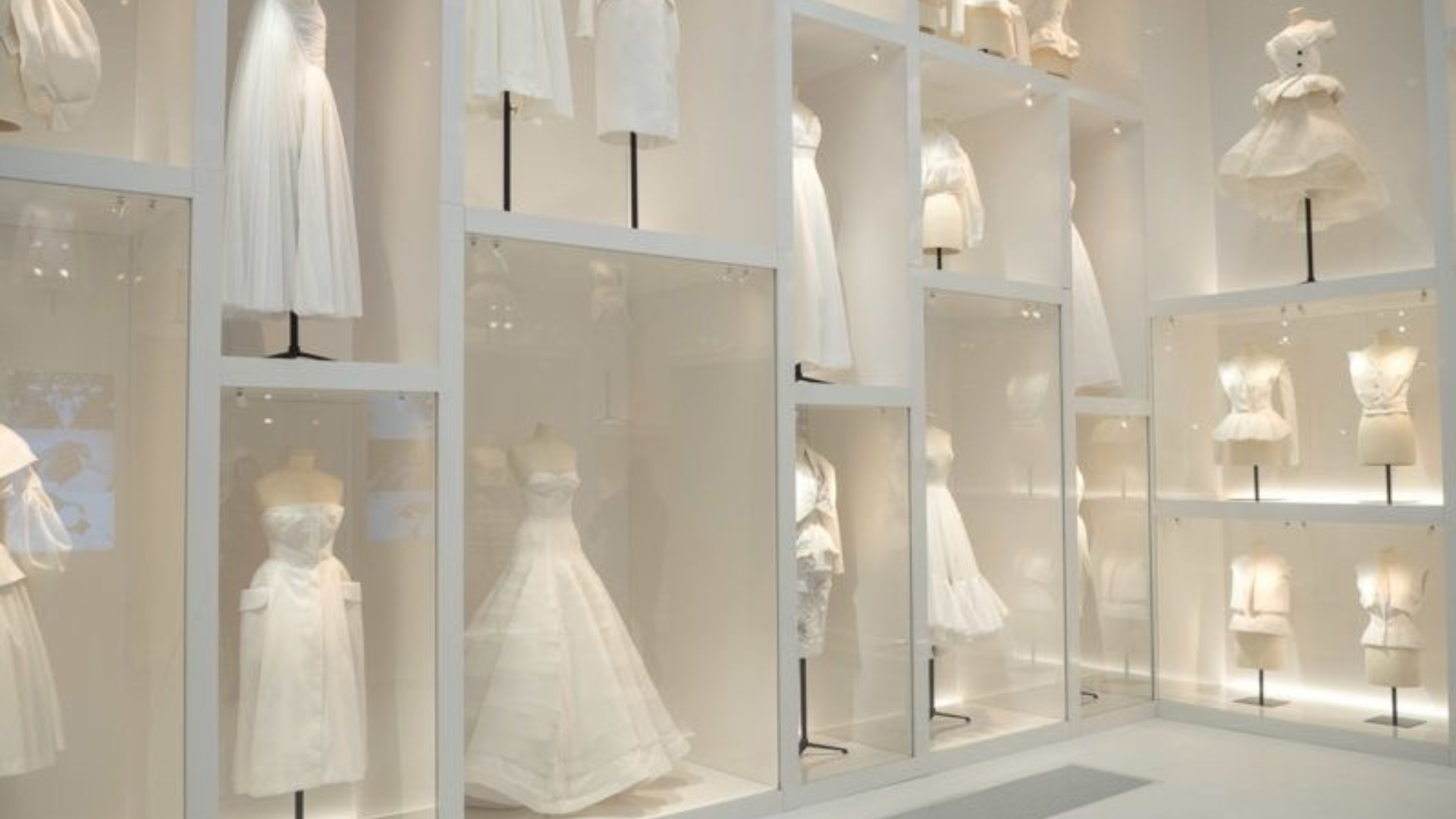 เช่าชุดแต่งงาน ราคาเท่าไหร่