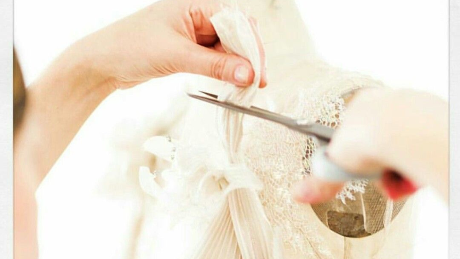 ตัดชุดใส่เองแบบไม่มีซ้ำเหมือนกับการเช่าชุดแต่งงาน