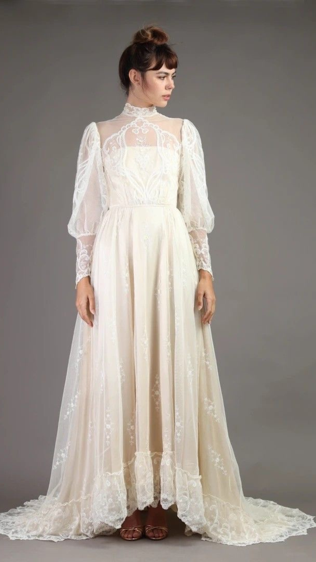 ชุดเจ้าสาวสไตล์โบฮีเมียนแขนเบลาส์