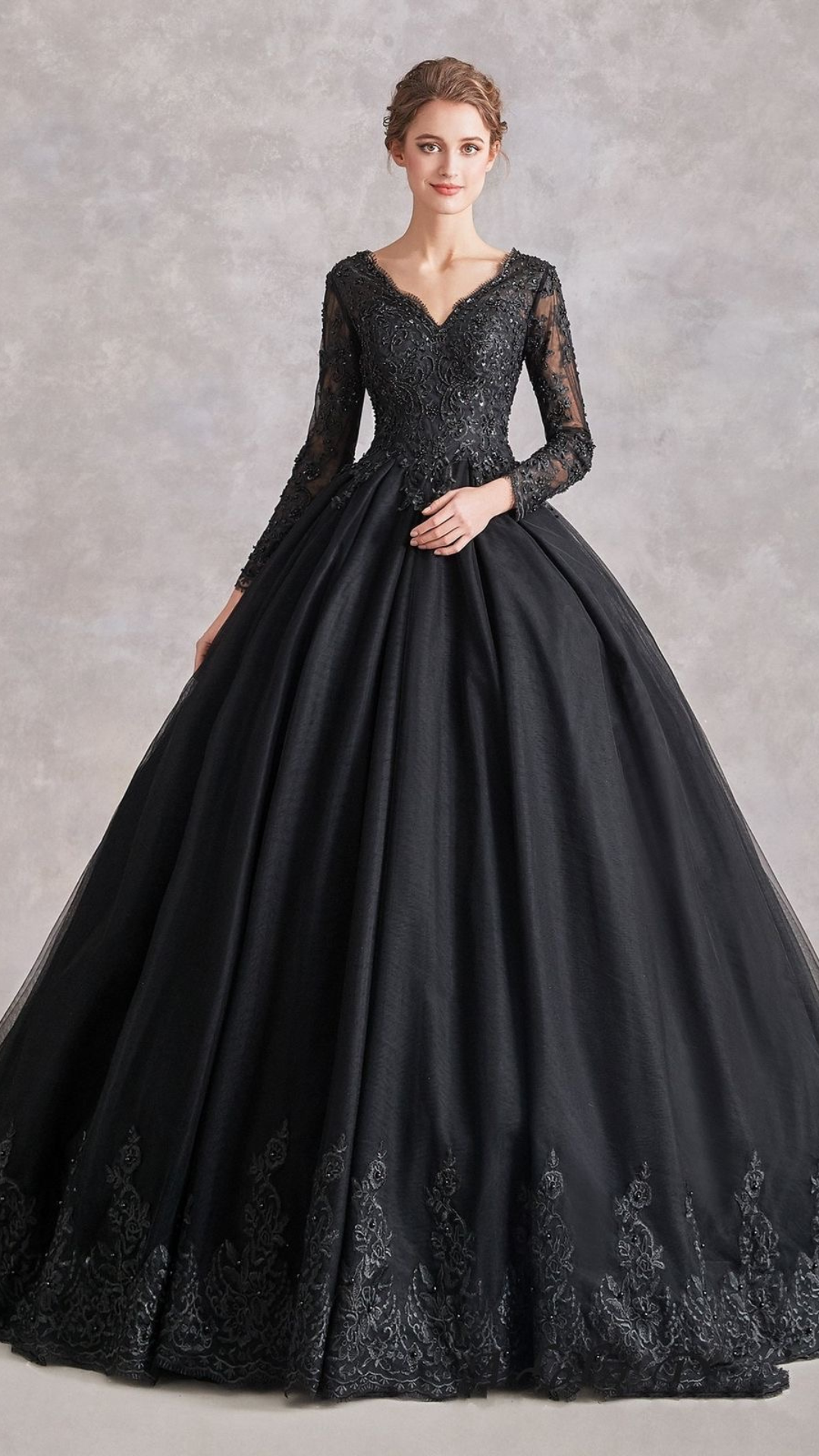 ใครเห็นเป็นต้องเหลียวกับเสน่ห์ของสีดำของชุดเจ้าสาว