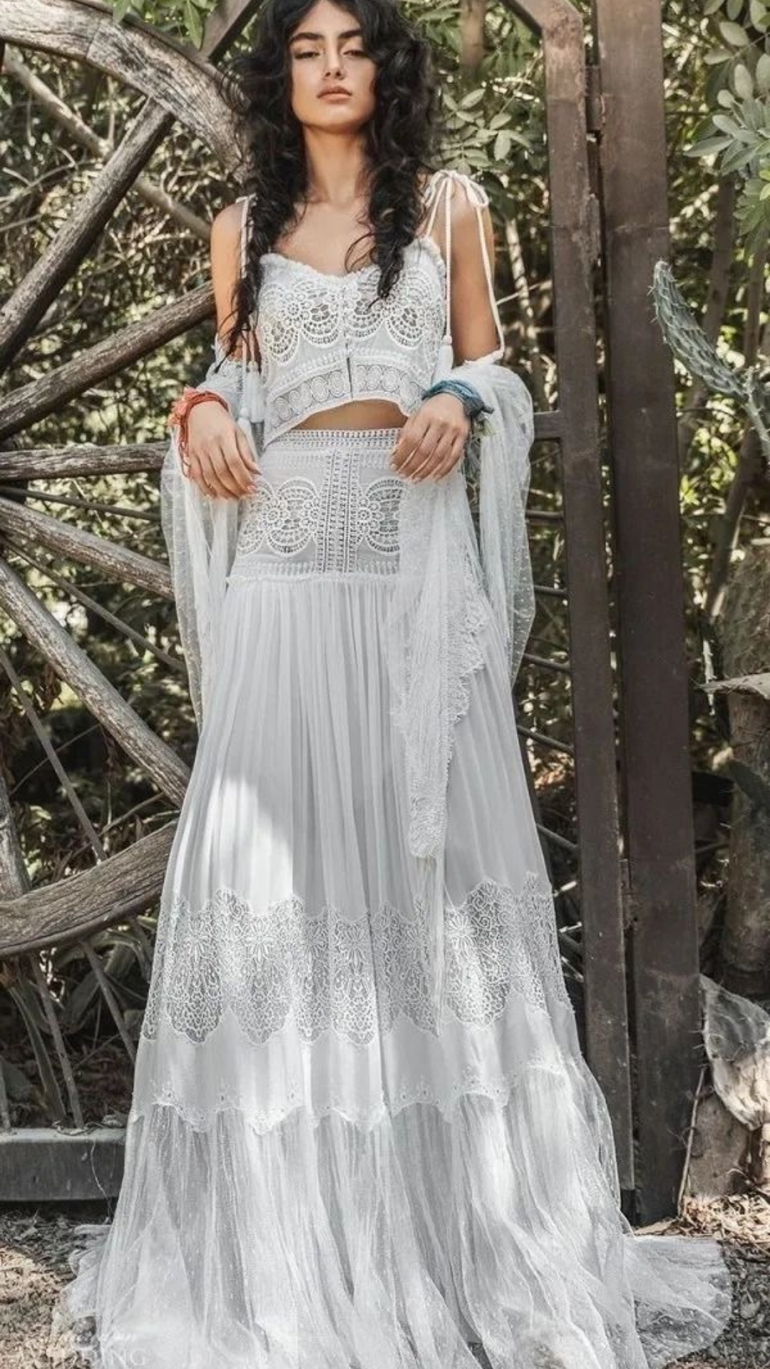 ชุดแต่งงานโบฮีเมียนฟีลเดินริมหาด