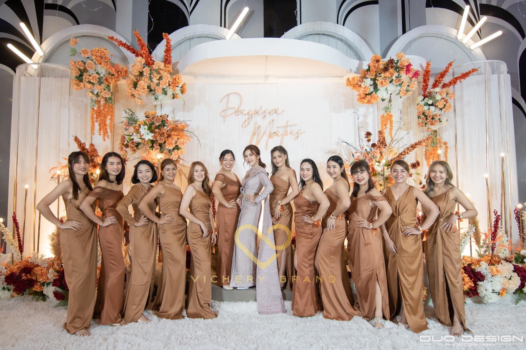 ร้านเช่าชุดเพื่อนเจ้าสาวร้าน Vichery Brand