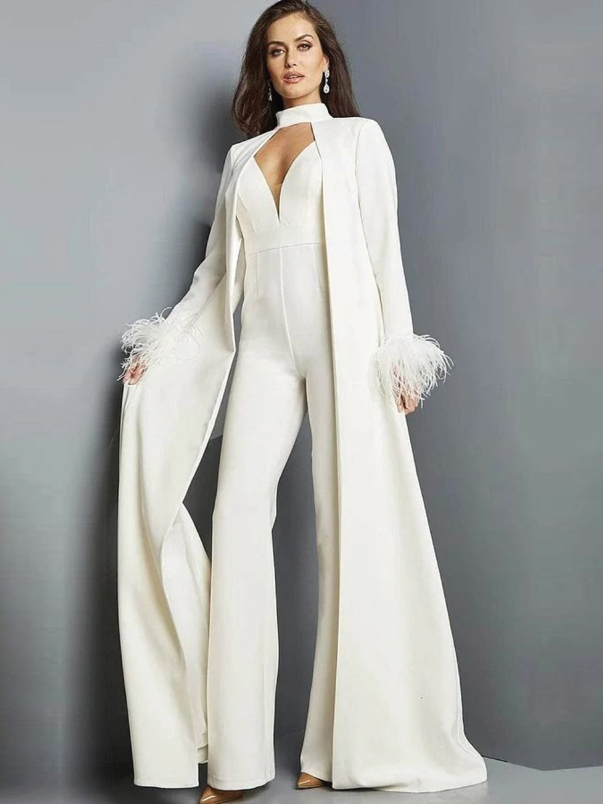 ชุดจัมป์สูทแต่งงาน ผู้หญิง