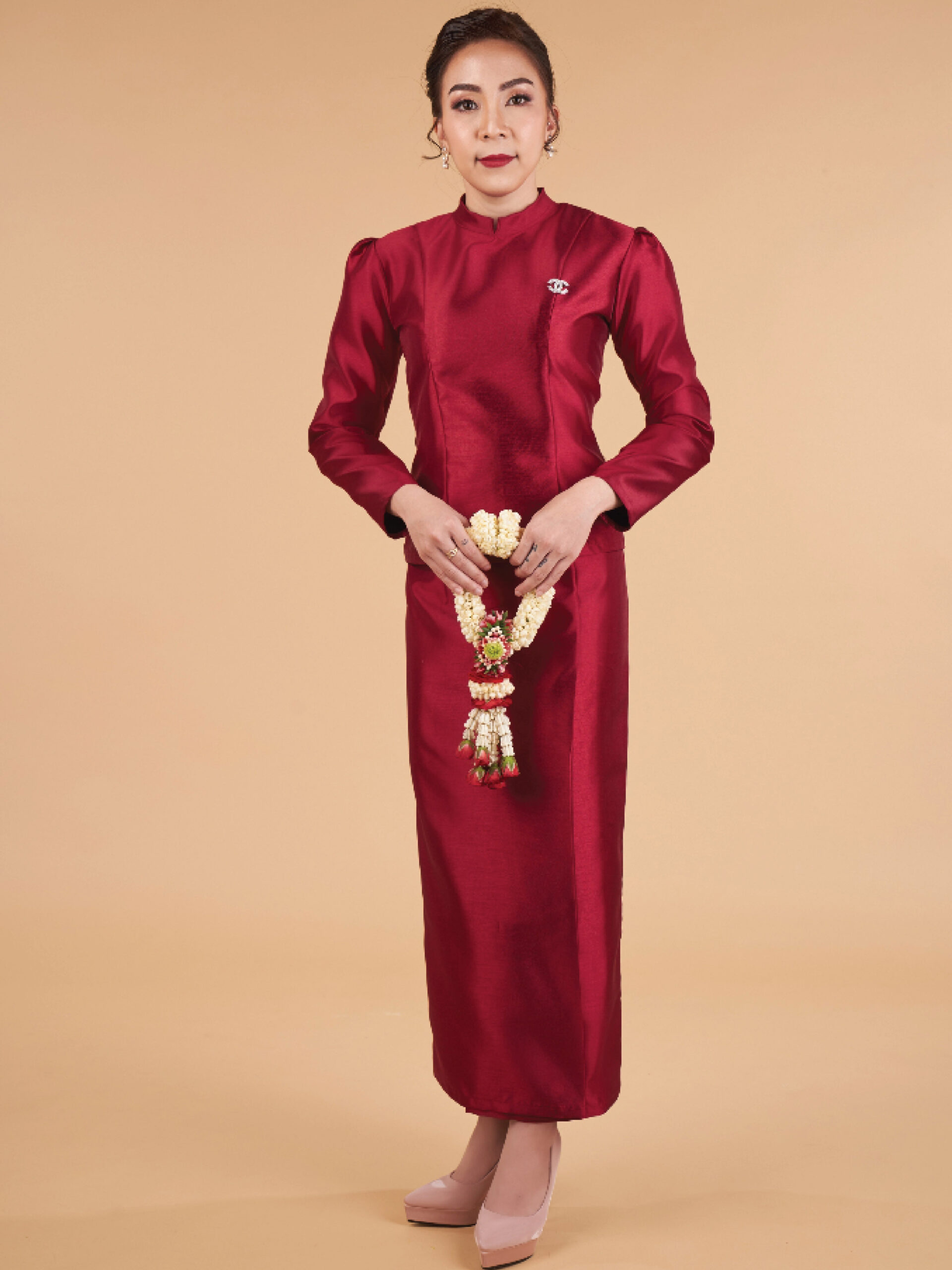 ชุดไทยแต่งงานจิตรลดา สีแดง