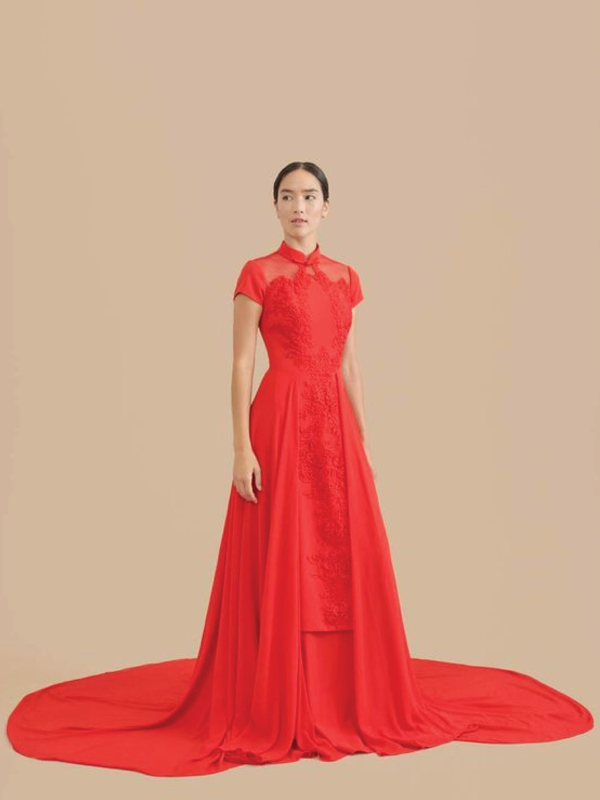 ชุดเจ้าสาวแขนสั้นสีแดง