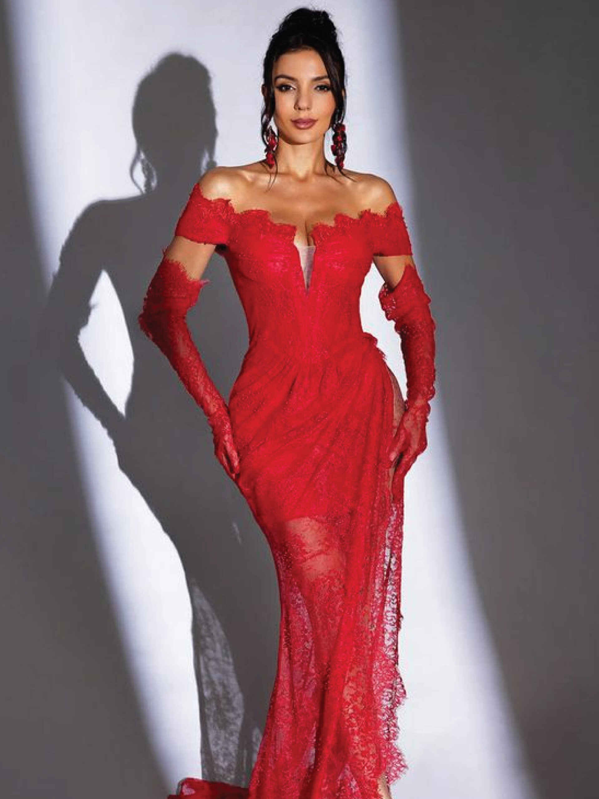 ชุดเจ้าสาวสีแดงลูกไม้