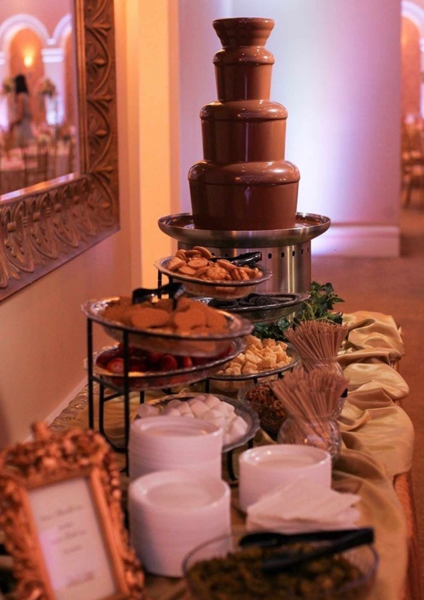 ไอเดียเค้กงานแต่งที่ไม่ใช่เค้กเพิ่มความดาร์ก