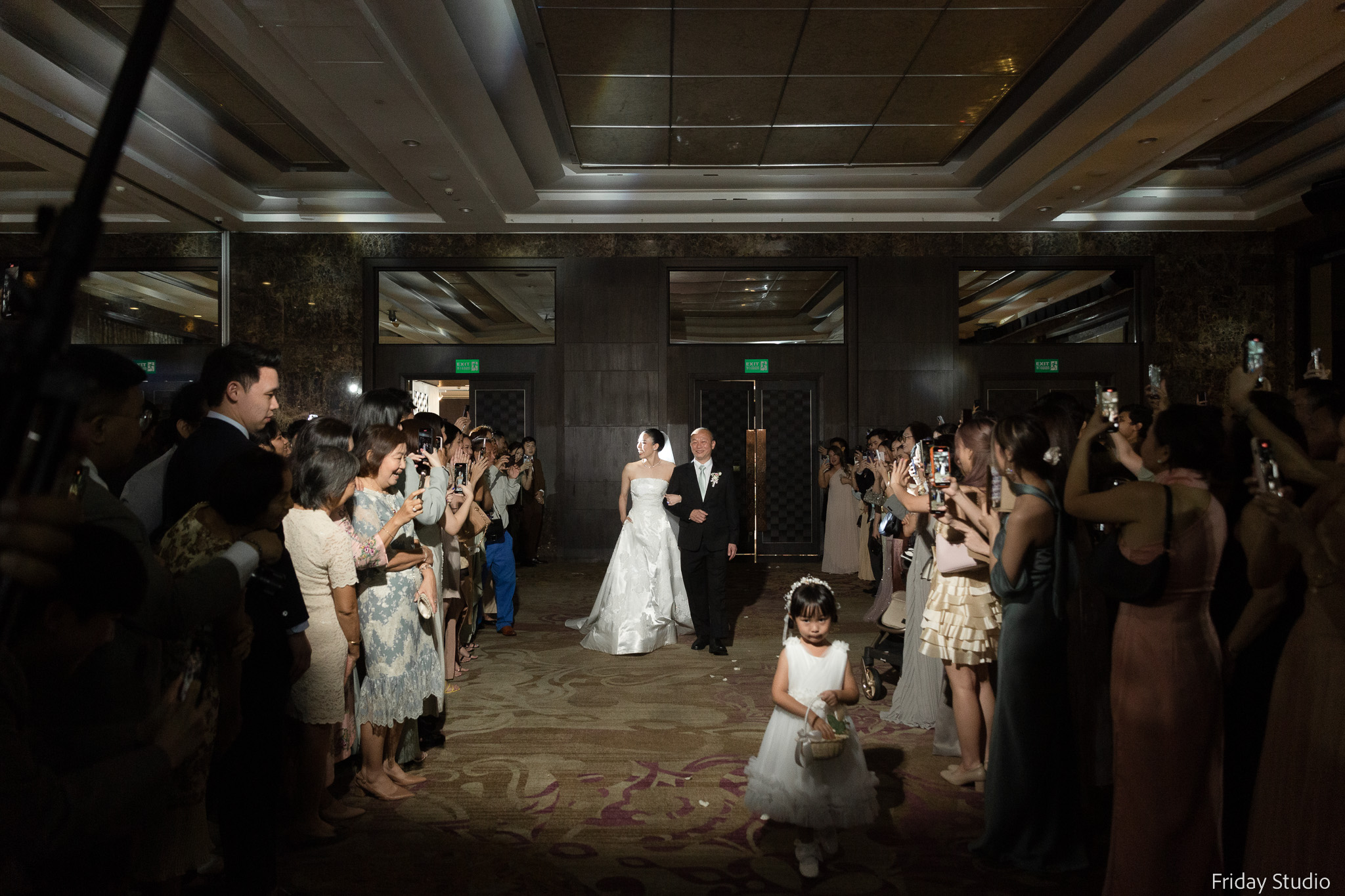 รีวิวแต่งงานในพิธีเดินส่งตัวเจ้าสาวกับคุณพ่อ