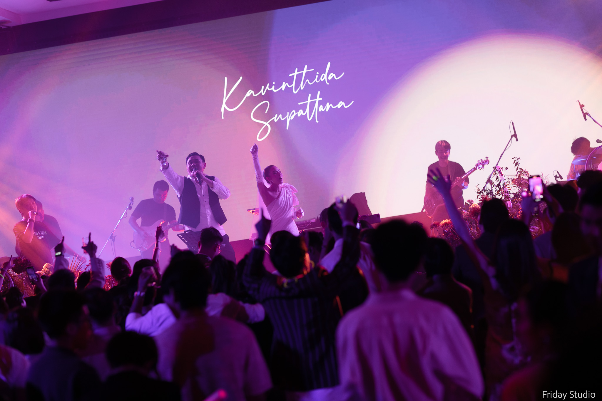 รีวิวแต่งงานกับความสนุกของคอนเสิร์ตสุดมันส์