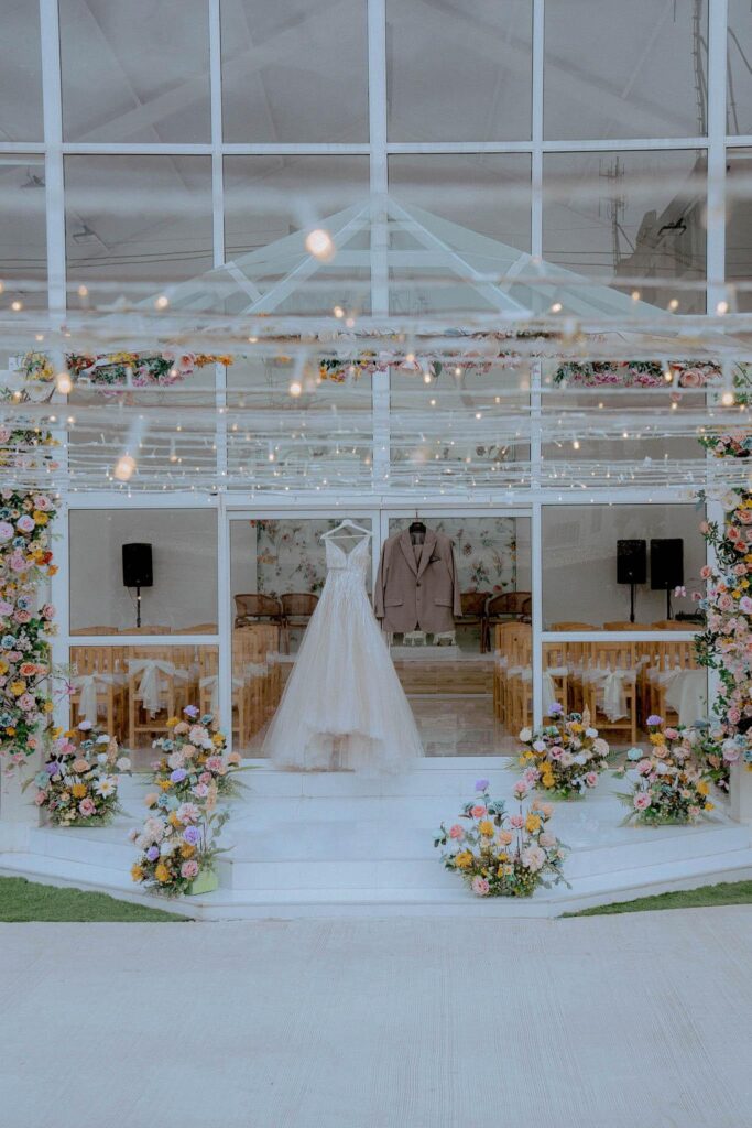 จัดงานแต่งที่ Sherlyn Glass House & Garden แบบเรียบง่าย