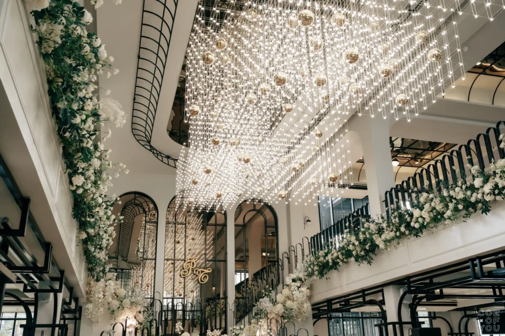 ถ่ายรูปได้หลากหลายมุมทั้งโซน Indoor และ Outdoor