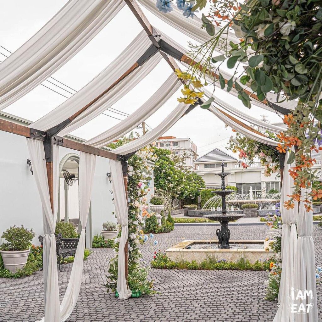 แต่งงานในห้อง Galss House แบบอบอุ่น