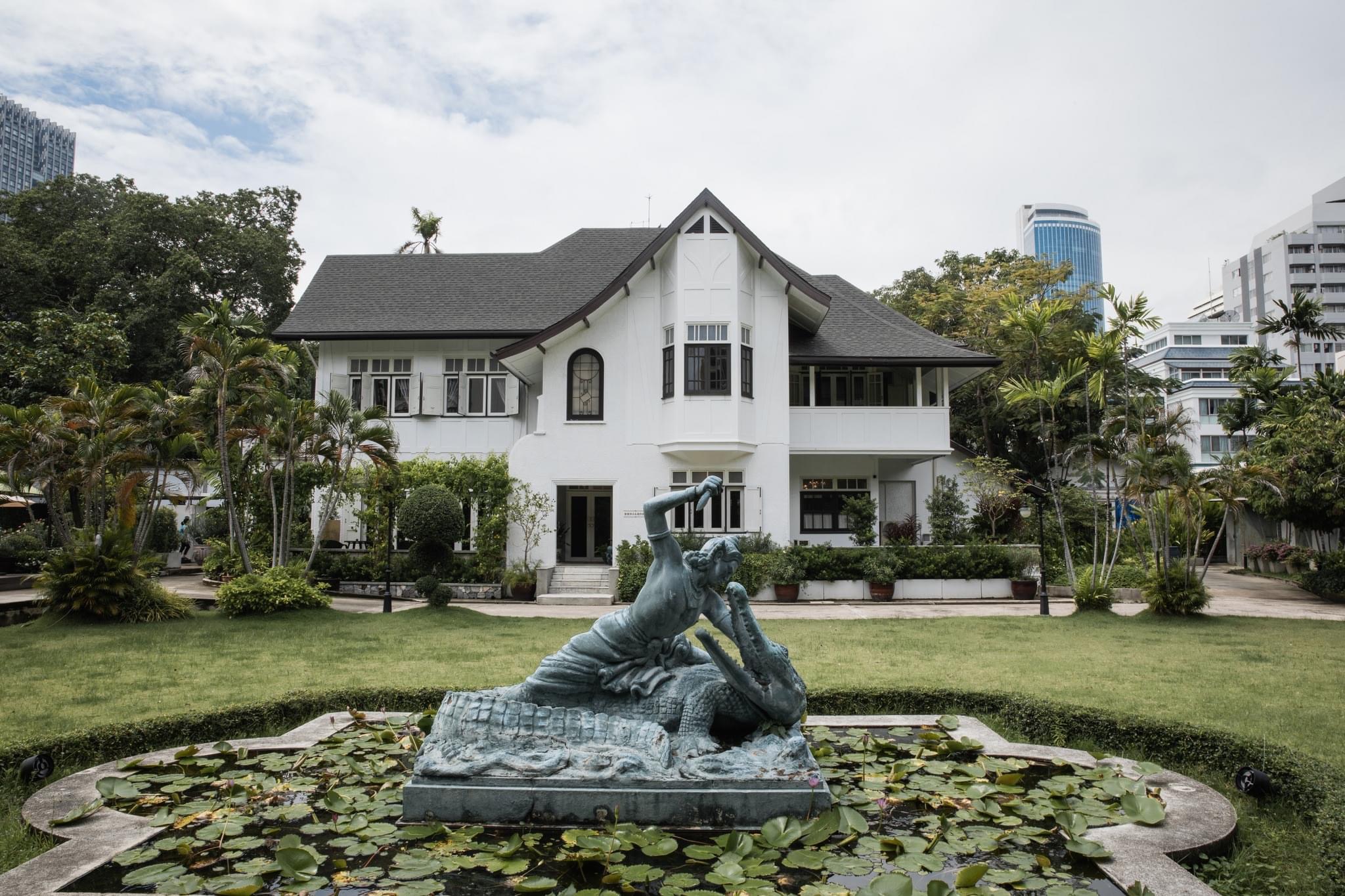 Baan Dusit Thani ร้านอาหารและคาเฟ่อายุกว่า 100 ปี