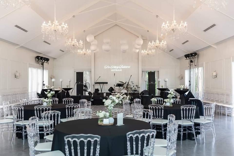 ห้องจัดเลี้ยงที่จะทำให้ทุกคนเพลินเพลินไปกับวิวภายในร้าน