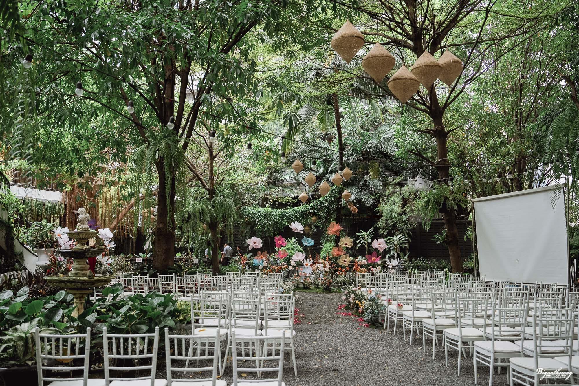 กลิ่นอายของวังเก่าทำให้ร้านอาหารจัดงานแต่งนี้ถูกเติมเต็มมากยิ่งขึ้น