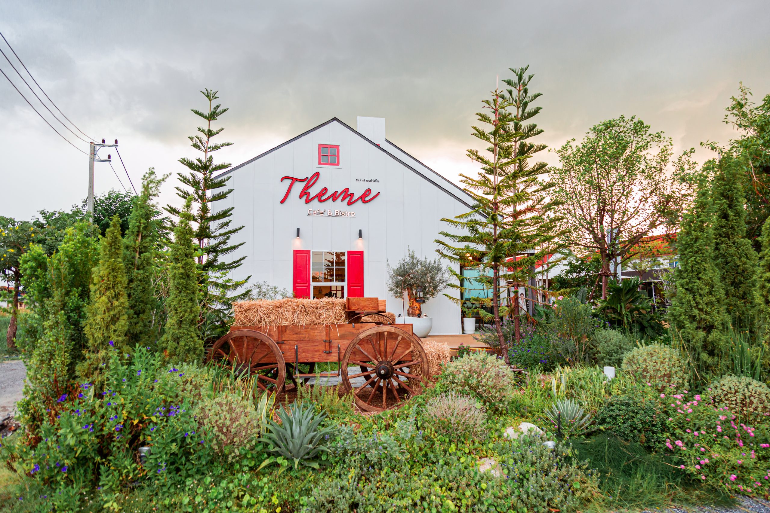 The Local Restaurant ร้านอาหารจัดงานแต่งและคาเฟ่