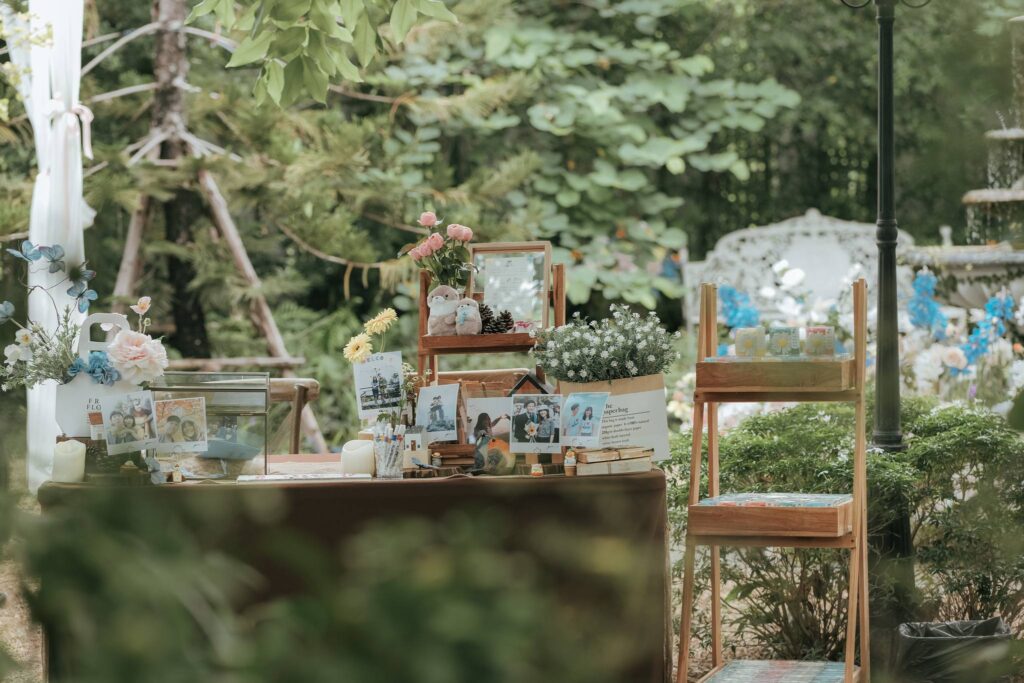 ห้องจัดงานแบบ Glass House และบ้านเก่าสีขาว