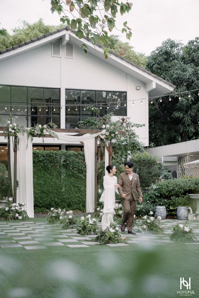  สถานที่จัดงานในบ้านไม่ใหญ่มาก เน้นความอบอุ่นเป็นหลัก