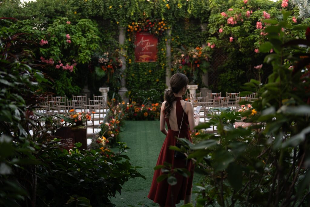 เฟอร์นิเจอร์ที่เน้นของนำเข้าจากต่างประเทศมาตกแต่งสถานที่