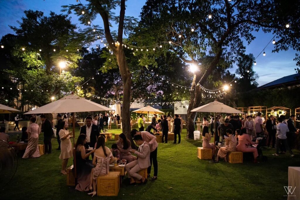 สถานที่จัดงานแต่งสไตล์ Rustic ที่มีพื้นที่กว้าง รองรับคนได้เยอะ