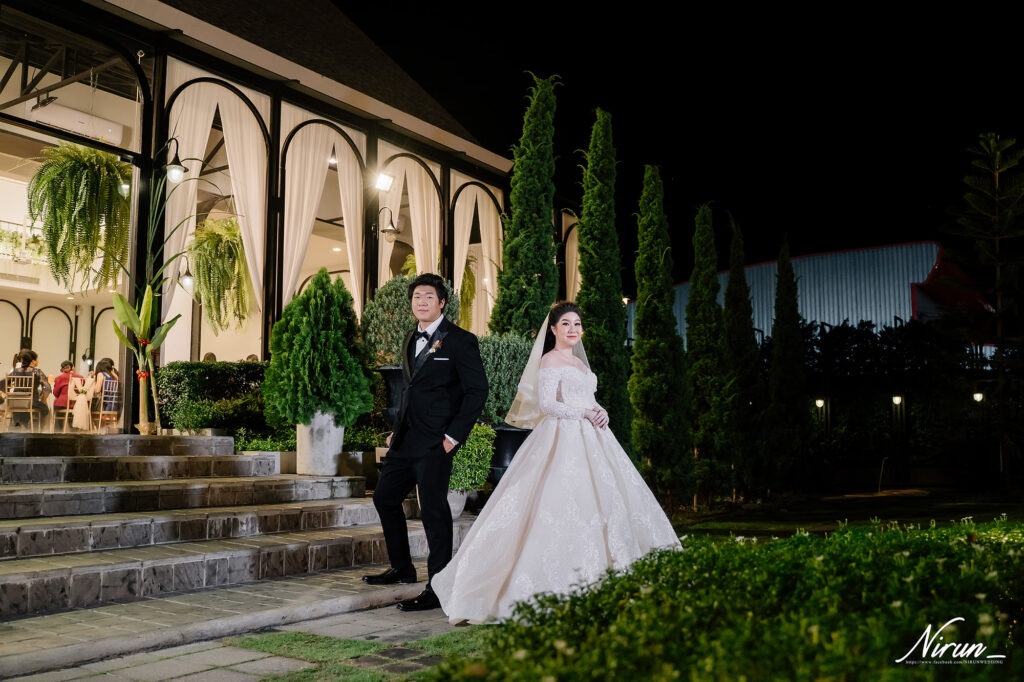 คันทรี คอทเทจ ทั้งโซน Indoor และ Outdoor สามารถรองรับแขกได้ 350 ท่าน