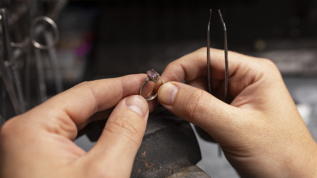 วิธีเลือกแหวนเพชรแต่งงาน