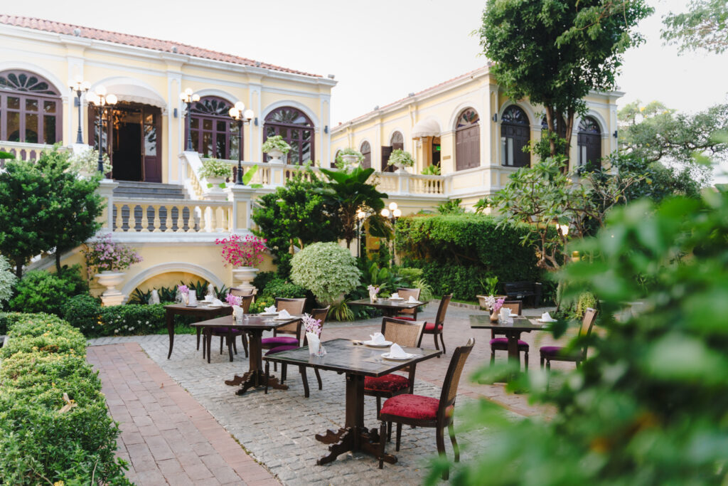 คฤหาสน์พระยาพาลาซโซ มีพื้นที่ Outdoor รายล้อมด้วยบรรยากาศสงบร่มรื่น