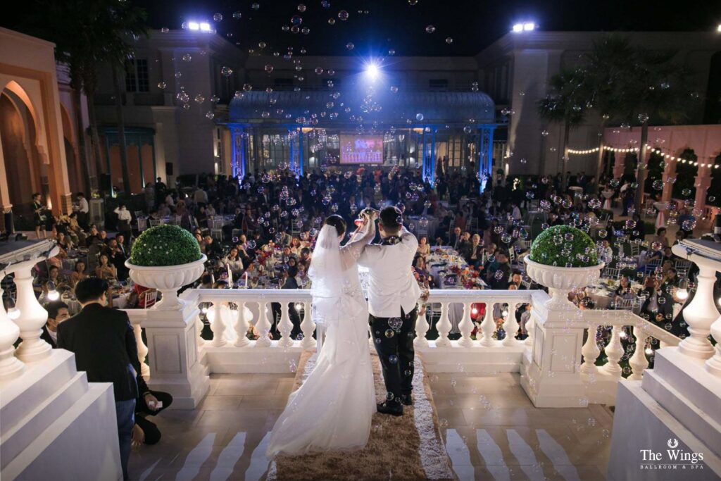 The Wings Ballroom พร้อมให้ทุกคู่ได้ดื่มด่ำกับวันแต่งงานที่จะตราตรึงใจไปอีกนาน