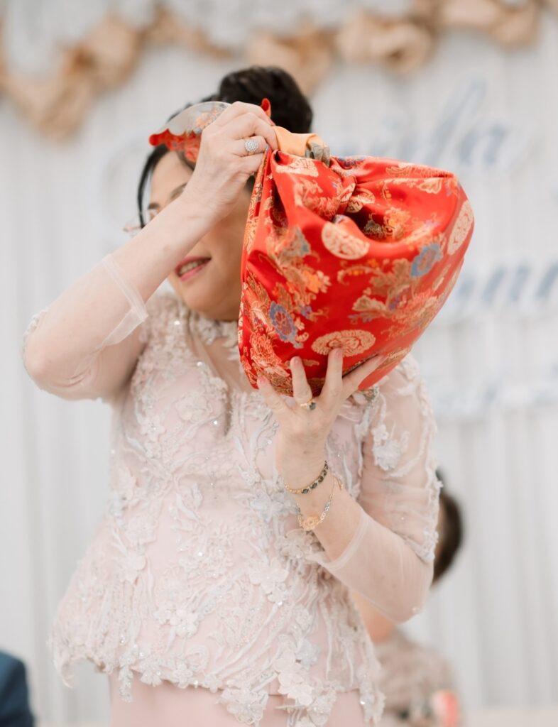 พิธีหมั้นแบบจีน