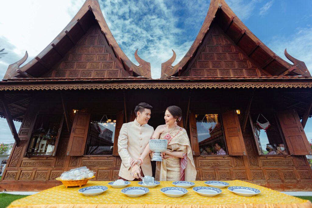 เรือนไทยพุทธมณฑลสาย 2 เรือนไทยแบบหมู่ที่รายล้อมไปด้วยบรรยากาศอันสงบร่มรื่น