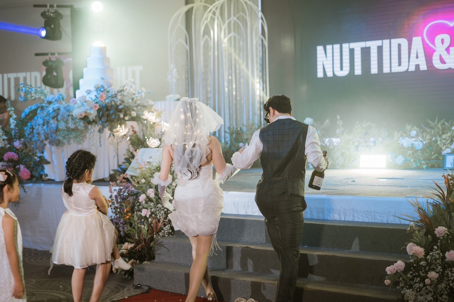 รีวิวแต่งงานกับบรรยากศหลังเสร็จพิธีการ