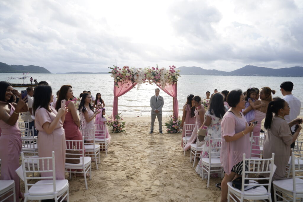 งานแต่งงานคุณริชาร์ดและคุณเบลล่า ริมหาดพันวา ภูเก็ต