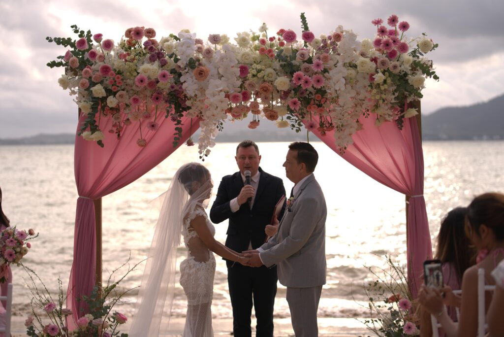 งานแต่งงานริมทะเลของคุณริชาร์ดและคุณเบลล่า 