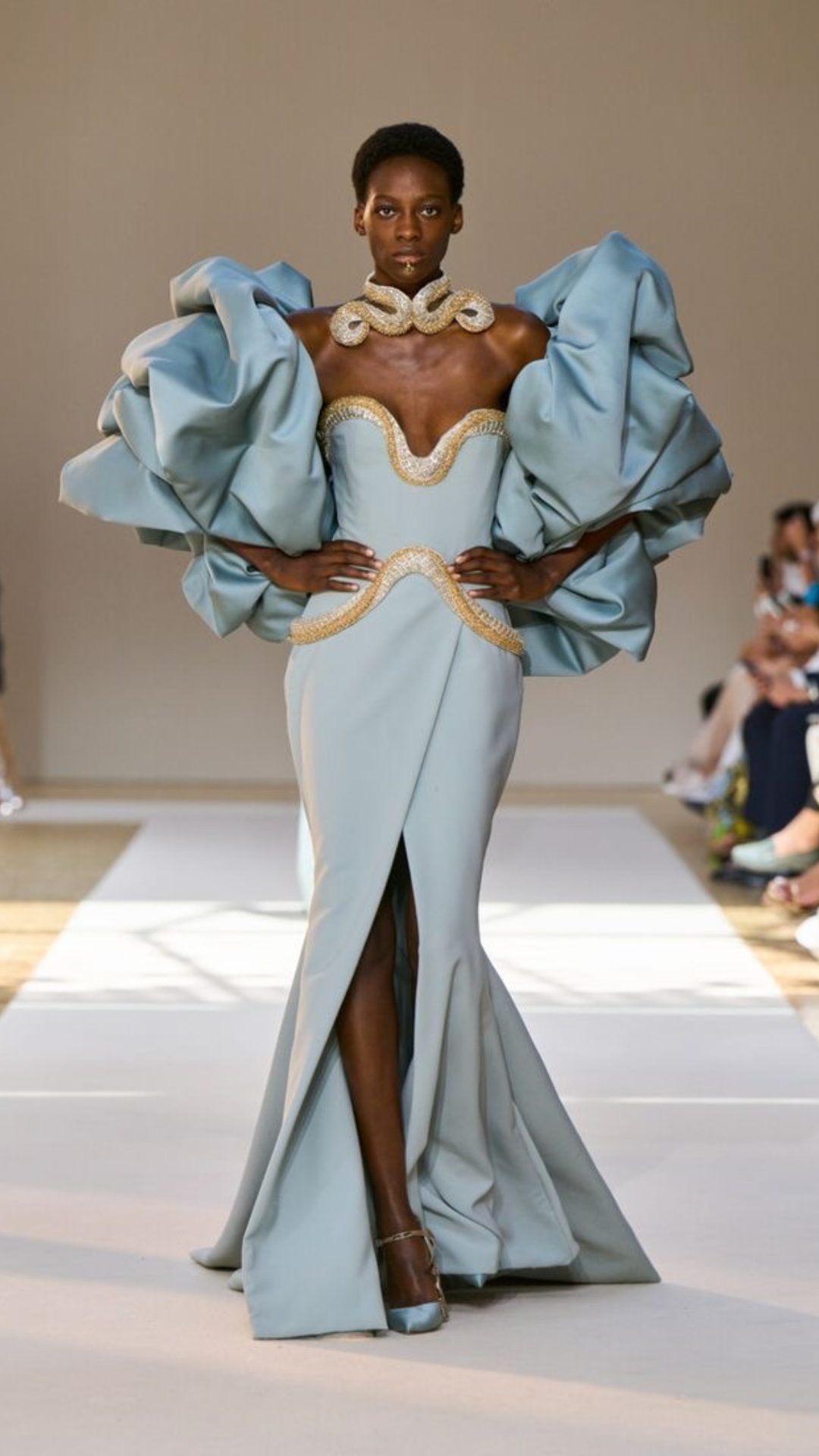 ชุดแต่งงาน LGBTQ+ ความสนุกอยู่ที่การจัดเต็ม อลังการ