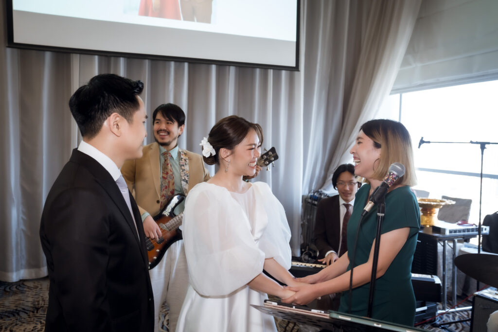 งานแต่งงานคุณโมและคุณแบม @ pullman bangkok hotel G มีวงดนตรีสนุกสนาน