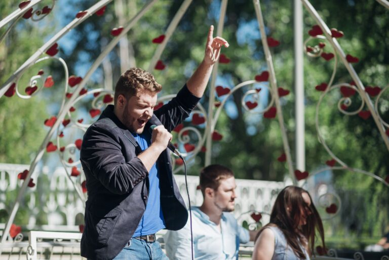 10 เพลงงานแต่ง แนวลูกทุ่งที่ซึ้งกินใจ เพราะความหมายดีเวอร์