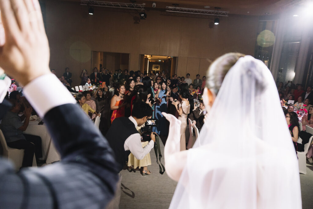 รีวิวแต่งงานกับผู้โชคดีในการโยนดอกไม้งานแต่ง