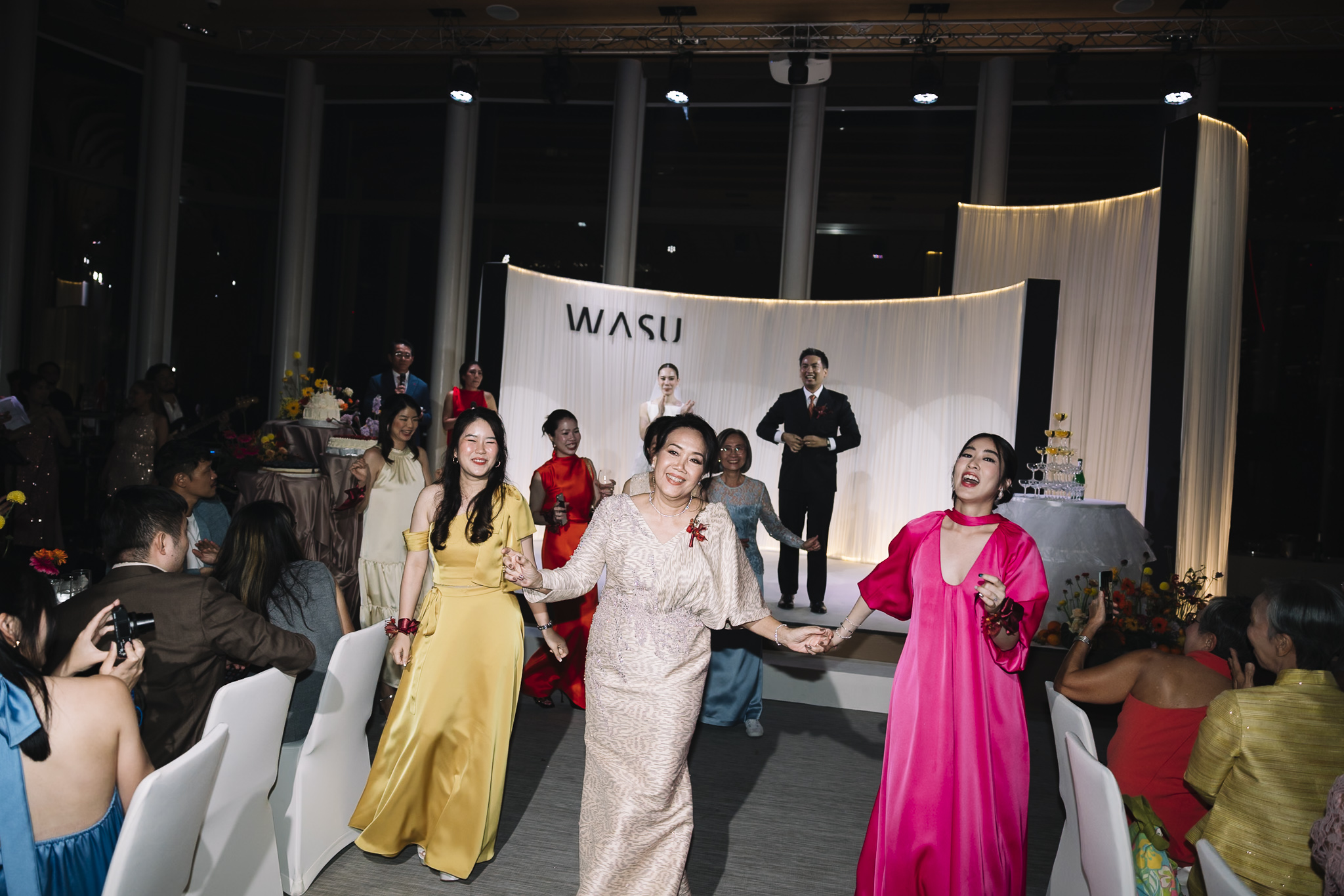 รีวิวแต่งงานกับการเต้นเซอร์ไพรส์บ่าวสาว