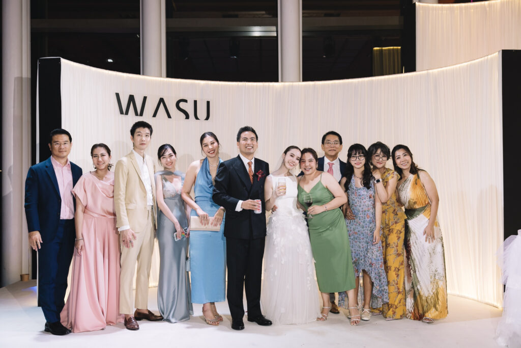 รีวิวแต่งงานกับบรรดาเพื่อน ๆ และคนสนิท